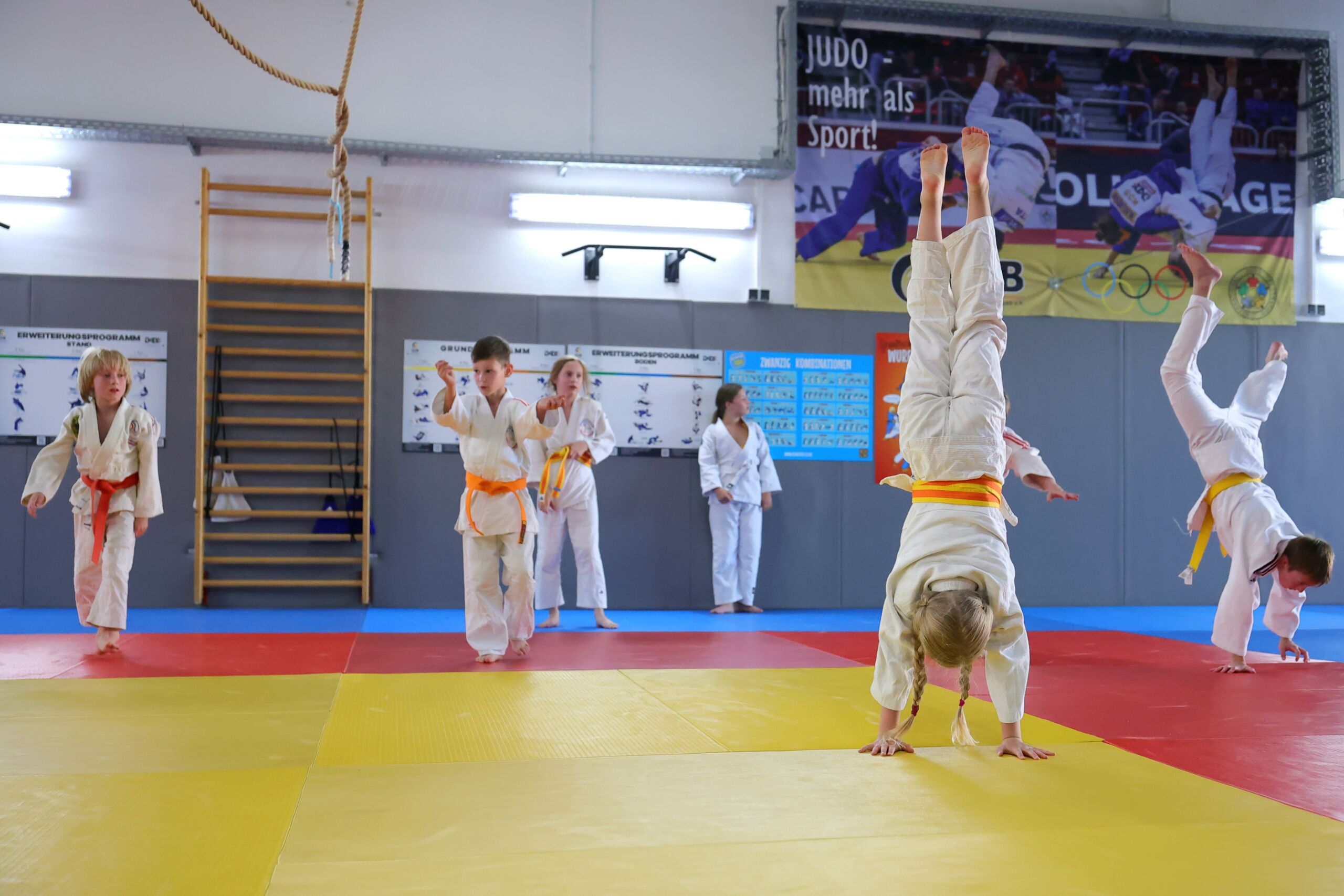 Handstand Bahnen